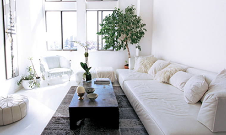 Appartamento etnico e total white a New York