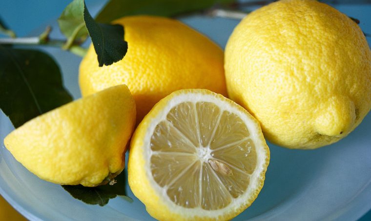 15 modi per usare succo di limone in casa