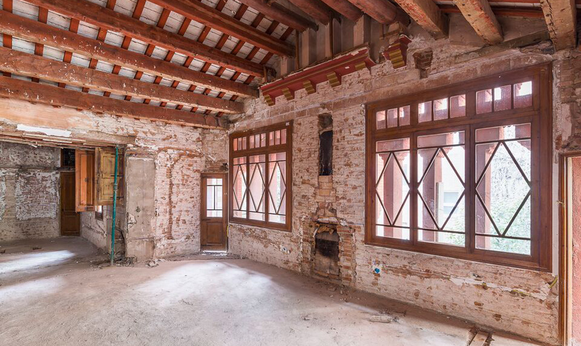 Una delle prime foto degli interni restaurati di Casa Vincens di Antoni Gaudí a Barcellona