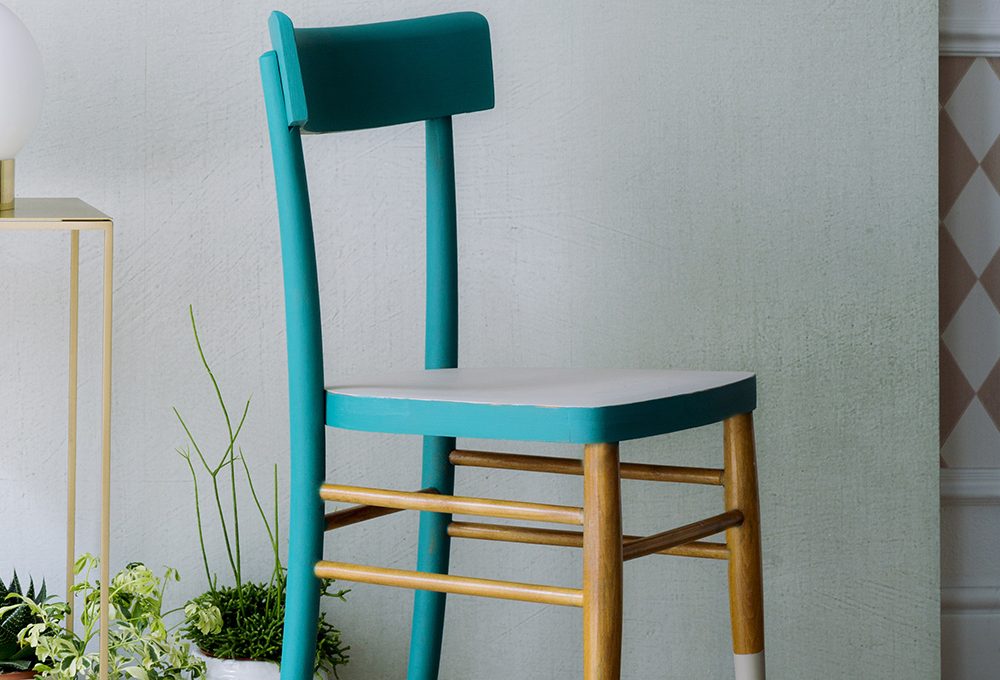 Rinnova una sedia con più colori