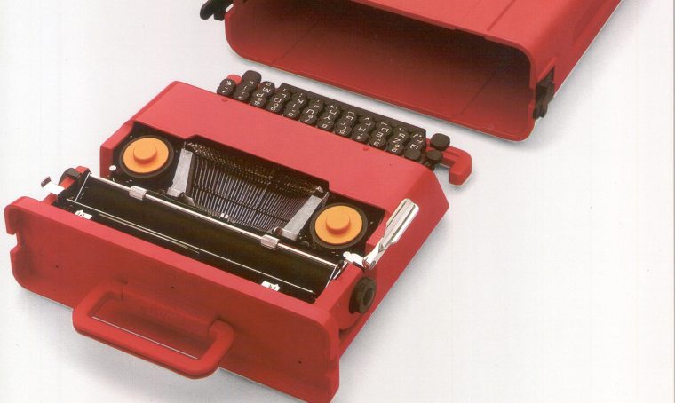 Vlentine con valigetta, design Ettore Sottsass jr (1969)