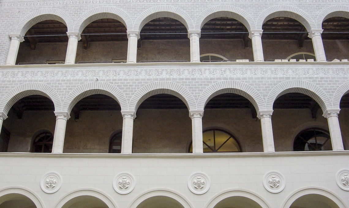 Palazzo Sforza Cesarini Roma