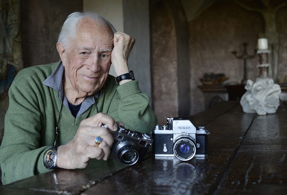 Nikon rende omaggio la fotografo David Douglas Duncan