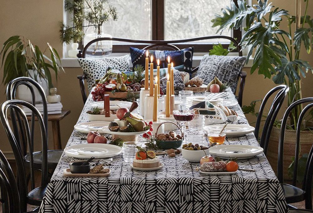 Copia lo stile di Marimekko per decorare a festa la tavola