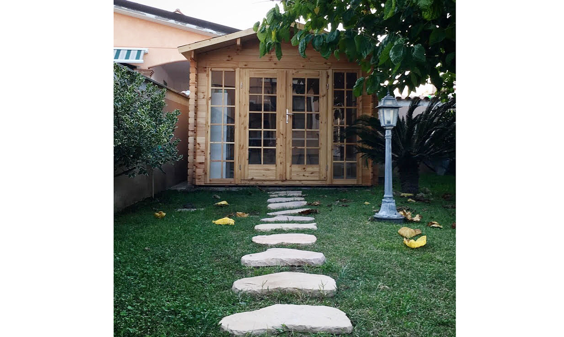 casetta legno giardino