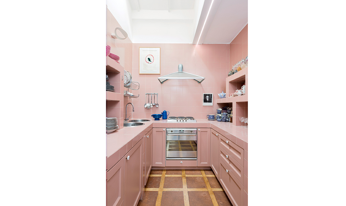 casafacile-casa-cucina rosa-soppalco