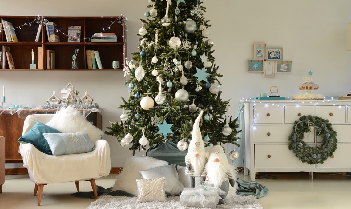 decorazione natalizia da tavolo con luci Legno 32 cm, bianca 32 x 5 x 21 cm in legno WeRChristmas White 