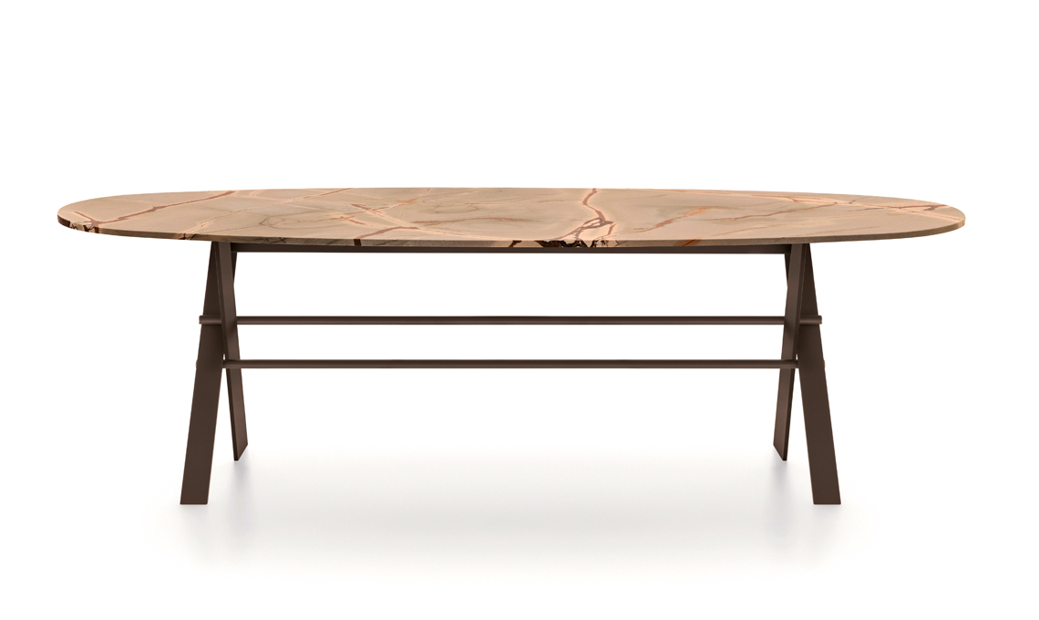 Sgabelli e tavolini in legno naturale - CasaFacile