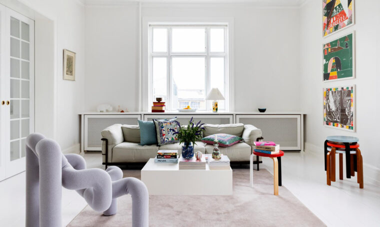 Arte & design portano colore nel bianco di una casa danese