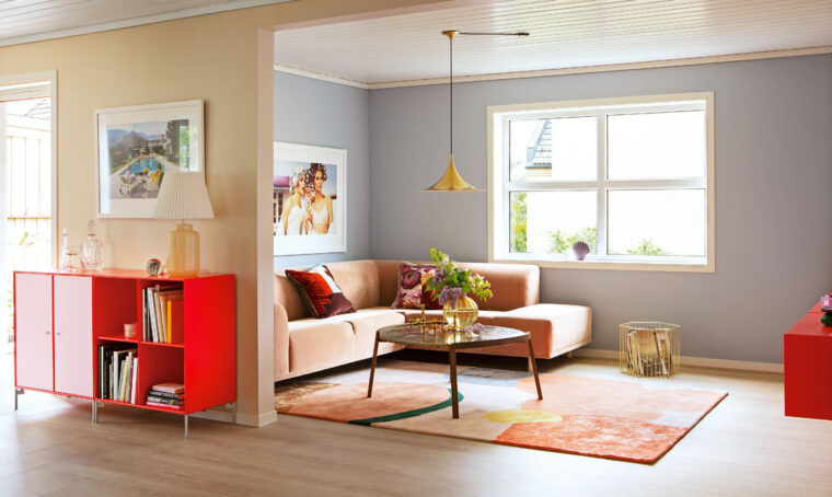 Come arredare il soggiorno in stile nordico con tocchi di colore