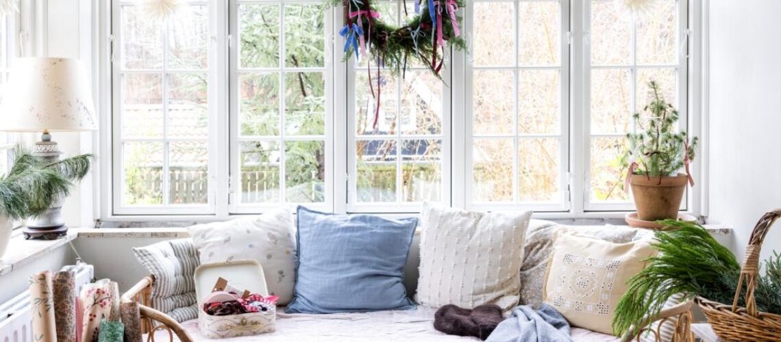 Nella villa danese, decori pastello fai-da-te per addobbare anche case piccole