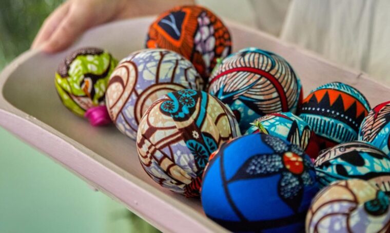 Un Natale originale con decori e addobbi in stile afro