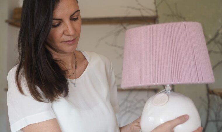 Elena Ghirardi, la ceramista che trasforma la luce