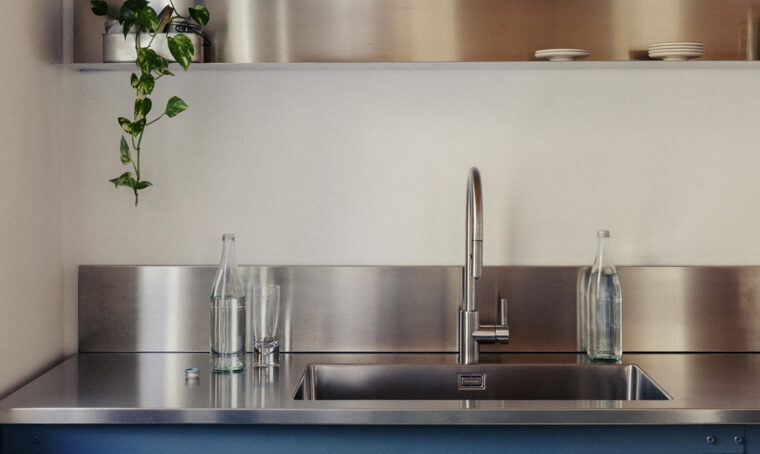 Comprare la cucina nuova: lavello a incasso o integrato?